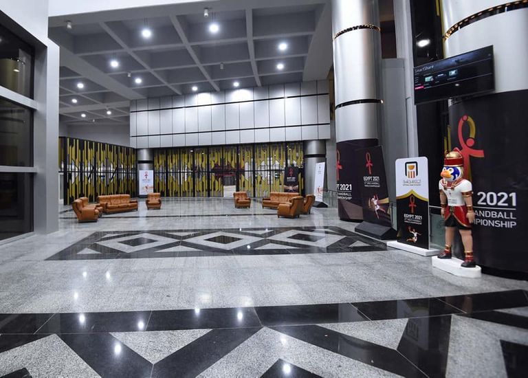 مجمع الصالات من الداخل زيارة رئيس الوزراء ووزير الرياضة لبعثة منتخب مصر لليد