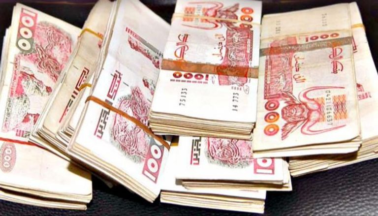 سعر الدولار واليورو في الجزائر اليوم الأربعاء 13 يناير 2021