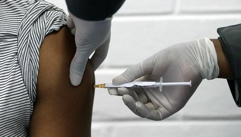 إندونيسيا تطلق حملة التطعيم ضد فيروس كورونا