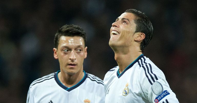 كريستيانو رونالدو ومسعود أوزيل ليونيل ميسي وكريستيانو رونالدو