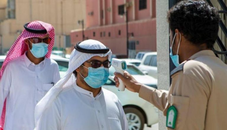 إجراءات احترازية لمنع تفشي كورونا في شوارع الرياض