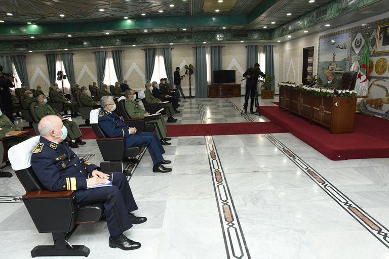 قائد الجيش الجزائري في اجتماع المؤسسة العسكرية