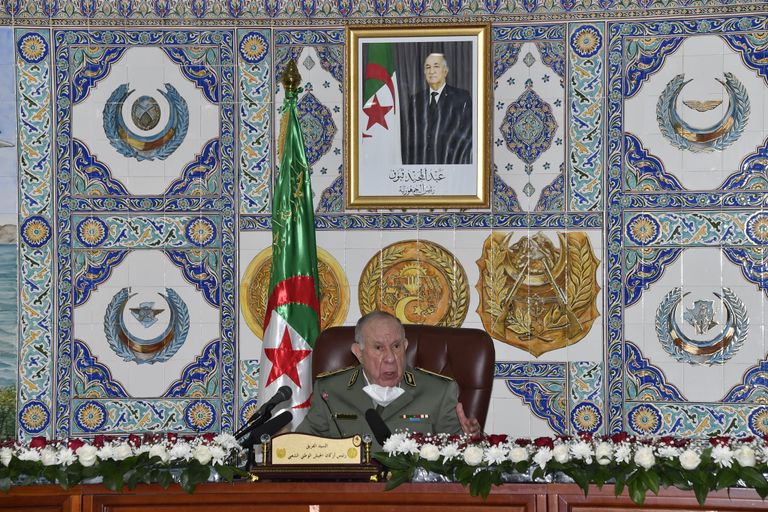 قائد الجيش الجزائري في اجتماع المؤسسة العسكرية