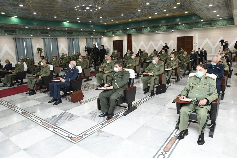 قائد الجيش الجزائري في اجتماع المؤسسة العسكرية