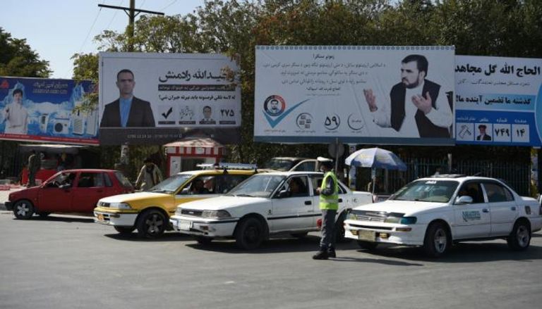 سيارات في أحد شوارع كابول