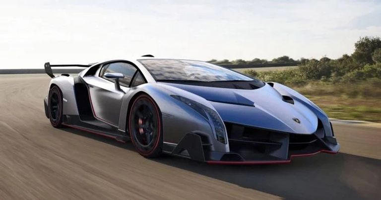 طراز Lamborghini Veneno Coupe طراز DeTomaso P72