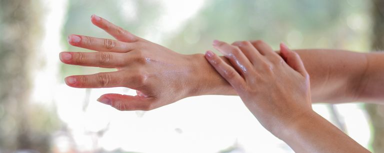 5 فوائد لتناول زيت الزيتون على الريق