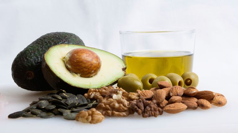 5 فوائد لتناول زيت الزيتون على الريق