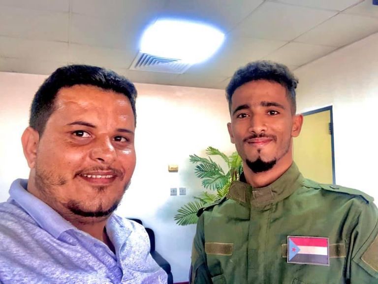 جانب من تكريم سلطات عدن الجندي يحيى الحربي جانب من تكريم سلطات عدن الجندي يحيى الحربي