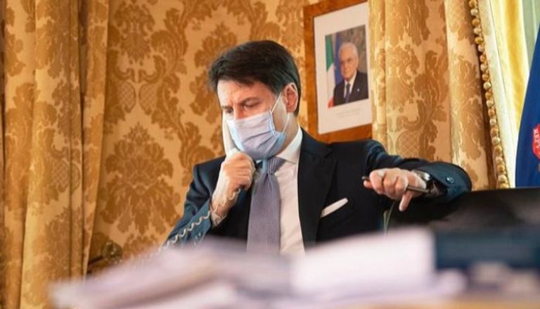 رئيس الوزراء الإيطالي خلال محادثة هاتفية مع نظيره البريطاني