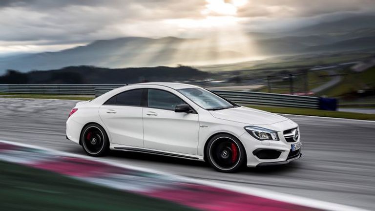 طراز مرسيدس CLA45 AMG بي إم دبليو M235i XDrive Gran Coupe