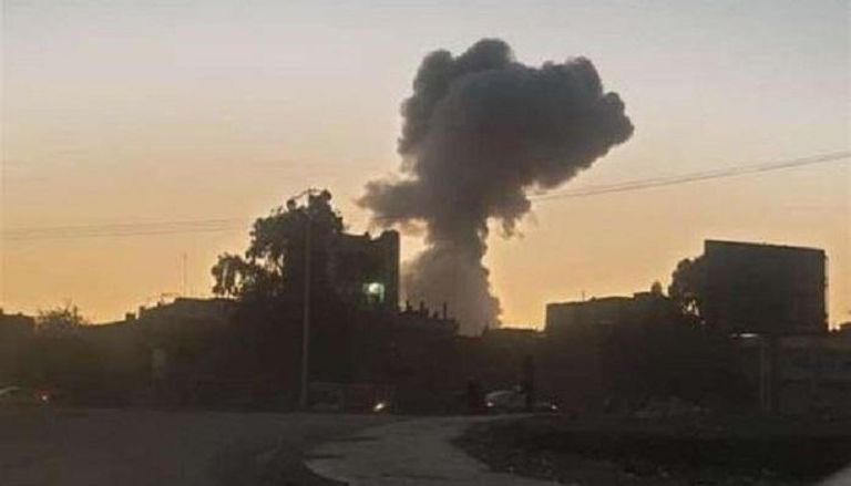 دخان يتصاعد جراء انفجار سابق في شرقي سوريا