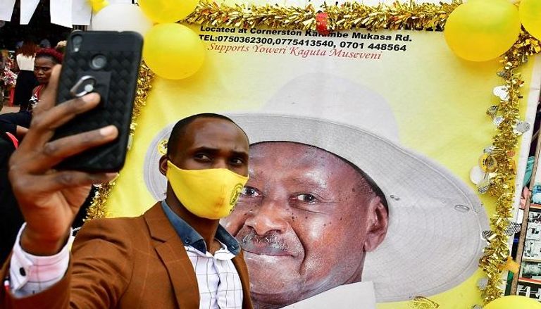مؤيدو الرئيس الأوغندي خلال الانتخابات