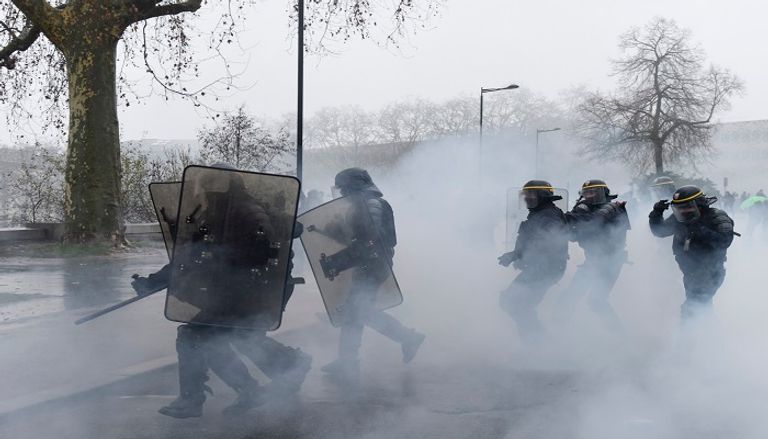 جانب من المظاهرات التي شهدتها عدة مدن فرنسية- أ.ف.ب