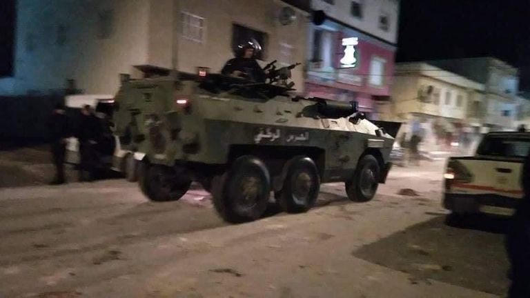 جانب من التعزيزات الأمنية لردع أعمال الشغب بتونس