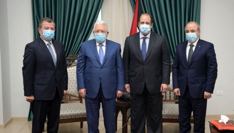 جانب من لقاء رئيسي جهازي المخابرات المصرية والأردنية والرئيس الفلسطيني