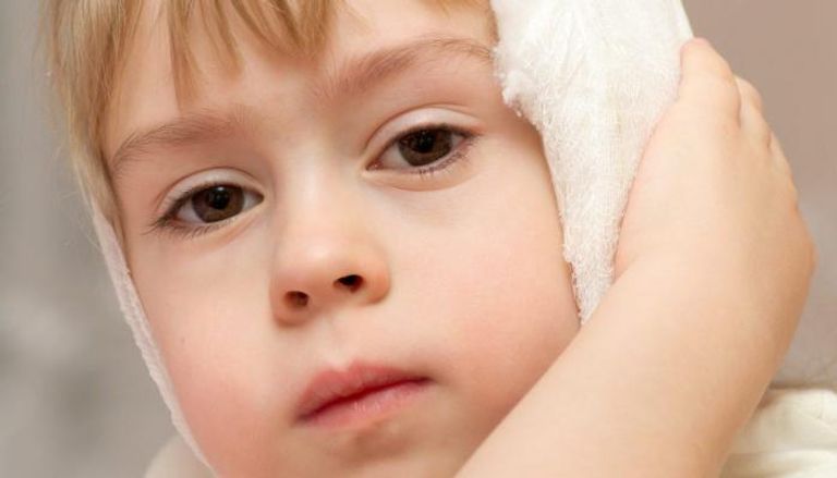 التهاب الأذن الوسطى لدى الأطفال