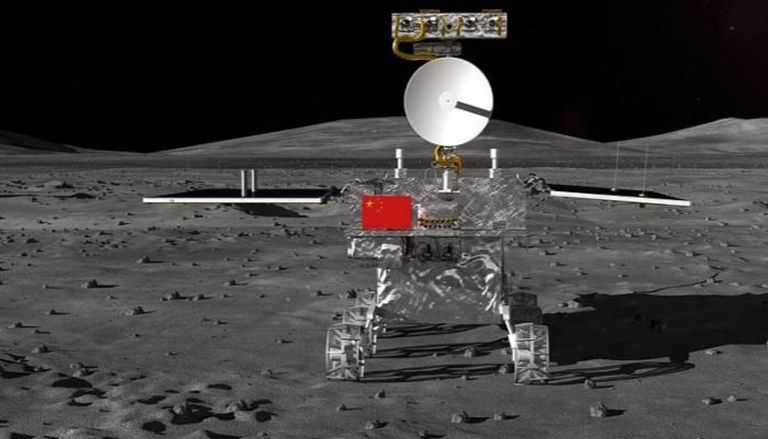مسبار تشانج آه-5 الصيني عند نزوله على سطح القمر