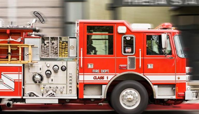 سيارة إطفاء تستجيب لحالة الطوارئ - أرشيفية
