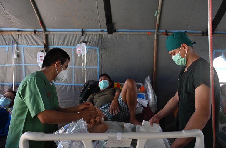 كورونا يفاقم كارثة زلزال إندونيسيا