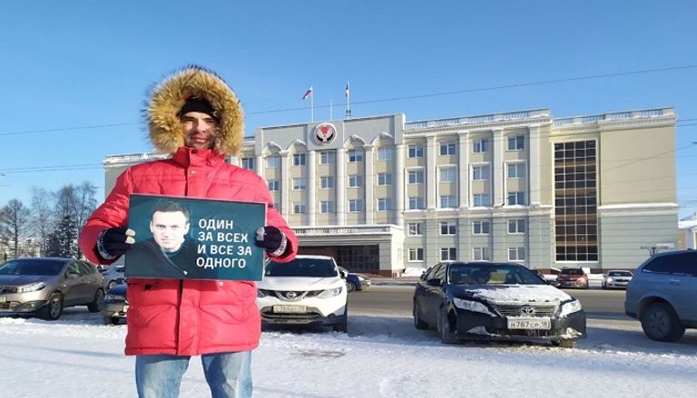 الشرطة الروسية أثناء محاكمة المعارض نافالني