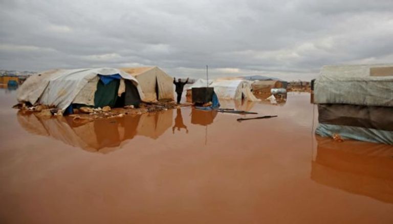 السيول تغرق مخيمات النازحين