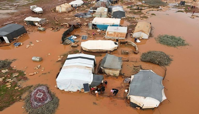 السيول تغرق مخيمات النازحين