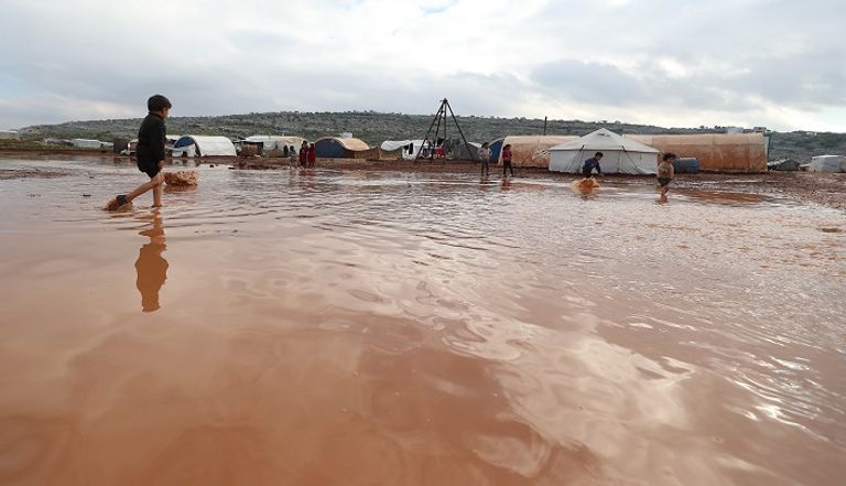 السيول تغرق مخيمات النازحين