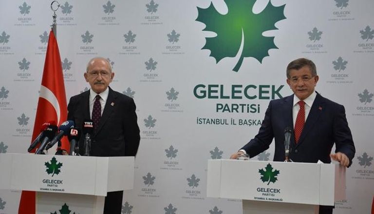 زعيم المعارضة التركية وداود أوغلو
