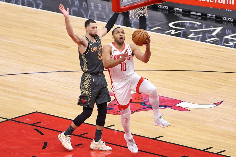 ليبرون جيمس لاعب لوس أنجلوس ليكرز