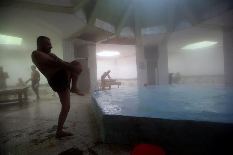 حمام شعبي للرجال في مدينة النجف العراقية