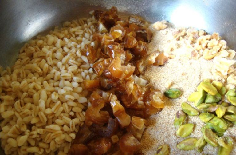 طبق الشرشم التقليدي الشاوي الأمازيغي في الجزائر طبق الشرشم التقليدي الشاوي الأمازيغي في الجزائر