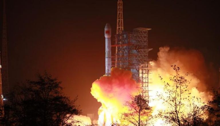 الصين تطلق بنجاح قمر اتصالات جديدا إلى الفضاء