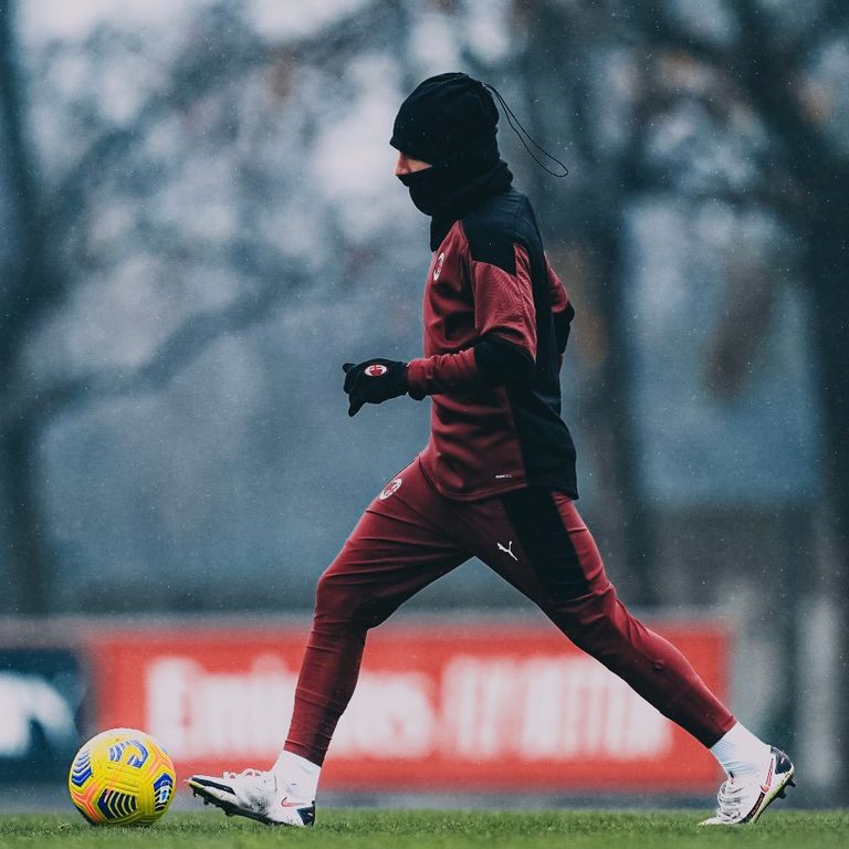 إسماعيل بن ناصر نجم ميلان الإيطالي