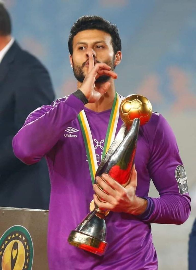 محمد الشناوي حارس مرمى الأهلي المصري