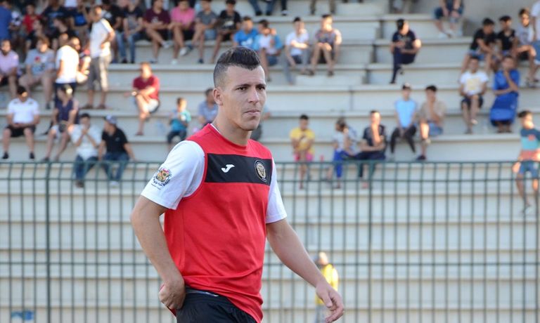 معاذ حداد مدافع فريق مولودية الجزائر جمال بلماضي مدرب منتخب الجزائر