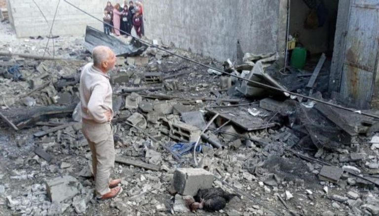آثار الانفجار في أحد منازل شمال قطاع غزة
