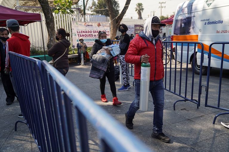 أحد طوابير الأكسجين في المكسيك