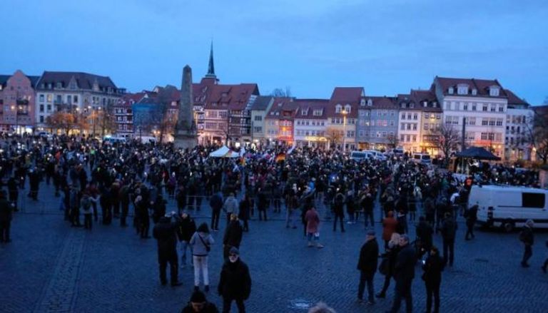 1000 متظاهر ضد إجراءات كورونا في ألمانيا 