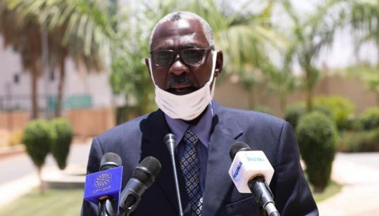 وزير الدفاع السوداني الفريق ركن ياسين إبراهيم
