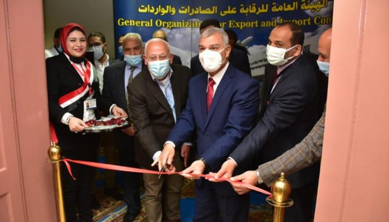 افتتاح أول معمل لبطاريات السيارات الكهربائية في مصر