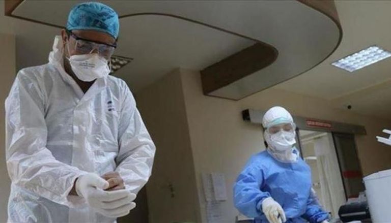 أطقم طبية في أحد المستشفيات الليبية