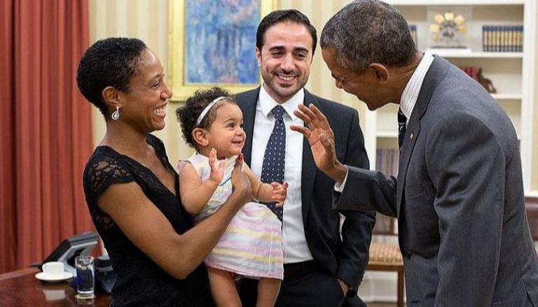 عائلة بيطار مع أوباما عام 2015 - جويش نيوز سينديكت