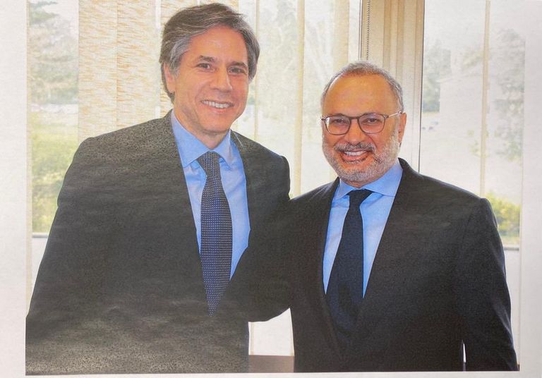 الدكتور أنور بن محمد قرقاش وزير الدولة الإماراتي للشؤون الخارجية