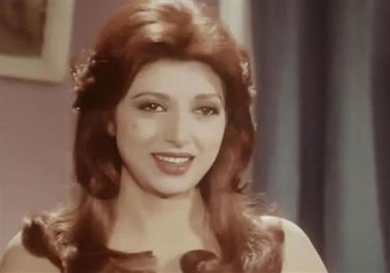 الفنانة نبيلة عبيد