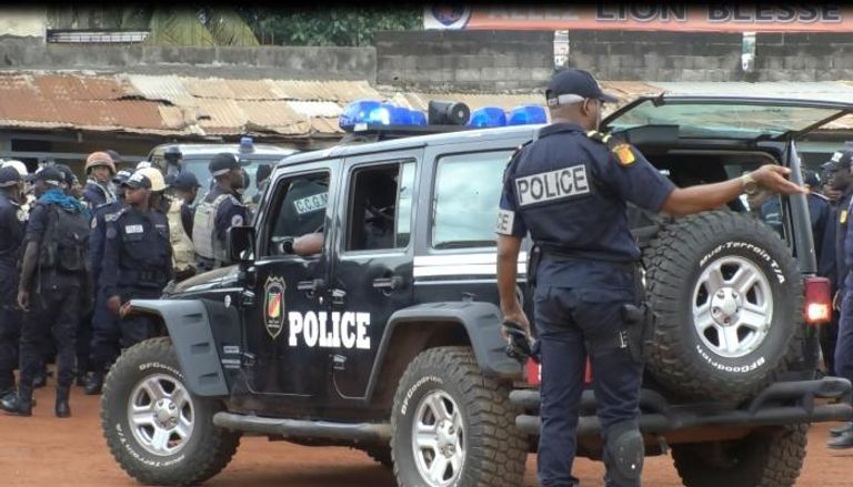 عناصر من الشرطة الكاميرونية
