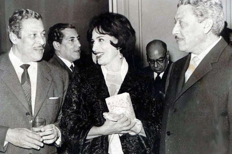 عماد حمدي وعدد من نجوم الفن عماد حمدي مع شادية