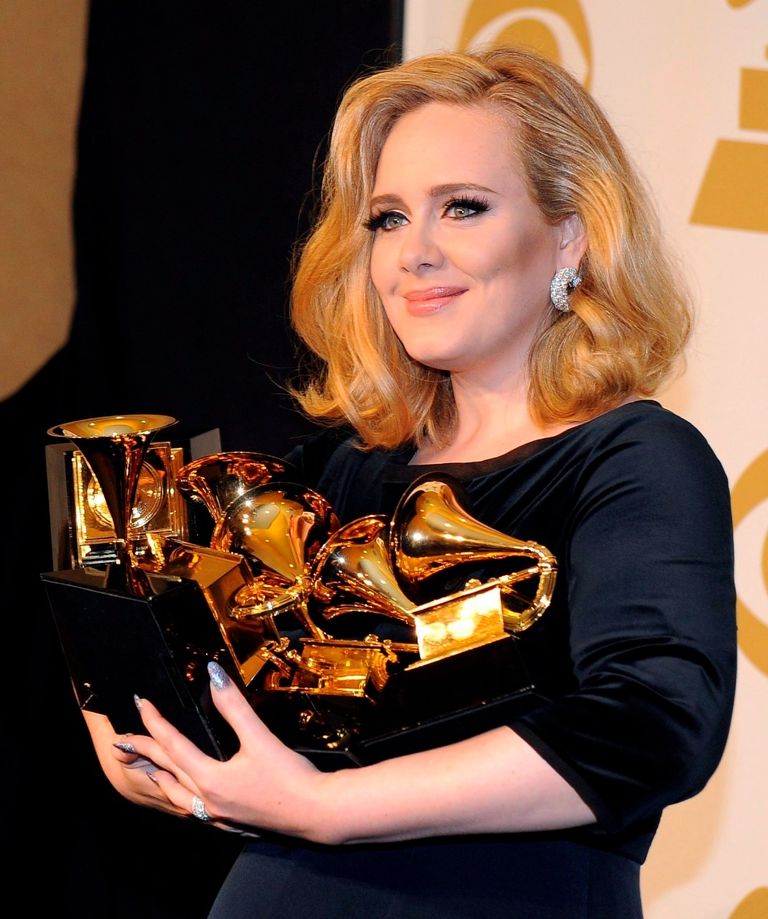 المطربة البريطانية أديل مشاهير اختاروا الابتعاد عن دائرة الضوء