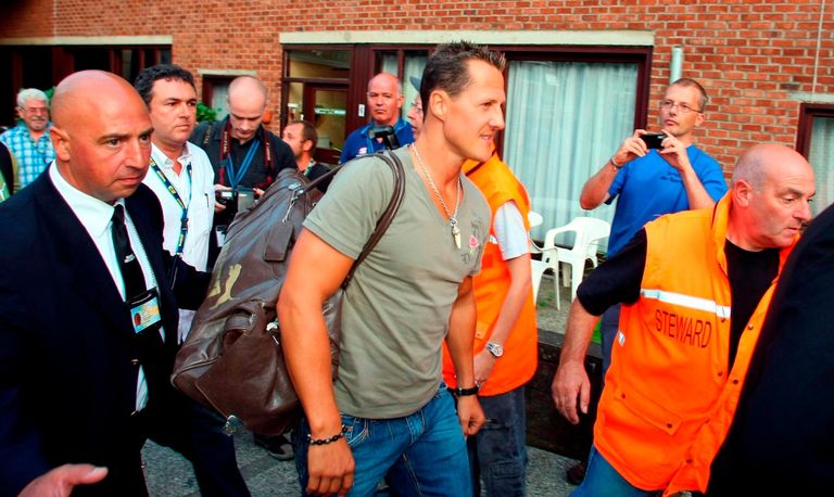 السائق الألماني مايكل شوماخر مشاهير اختاروا الابتعاد عن دائرة الضوء