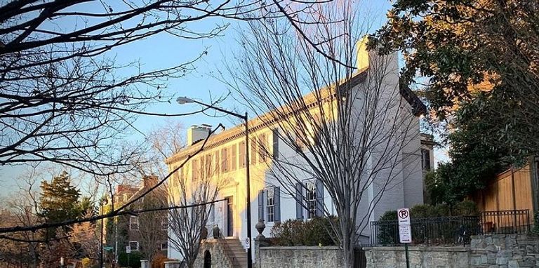 إيفانكا خلال مغادرتها المنزل 